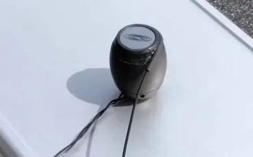 Qlws LightWeightShaker - integrated high resolution force sensor with patented shaker decoupling system